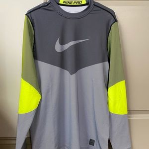 Fitted Nike Top